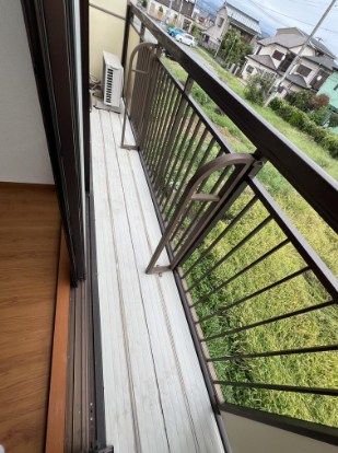 近くのセブンイレブン 小田原富水店まで137m（徒歩2分）