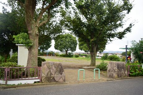 近くの立堀親水公園まで744m（徒歩10分）