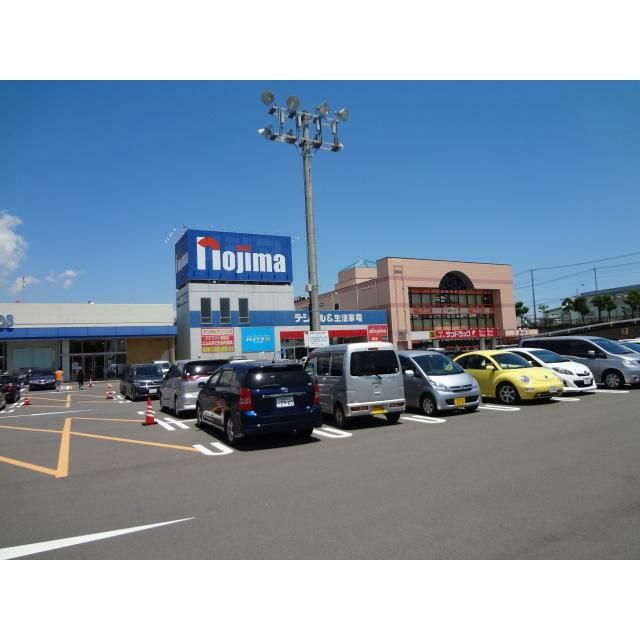 近くのMIプラザまで814m（徒歩11分）