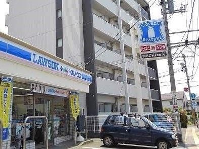 近くのローソンまで65m（徒歩1分）