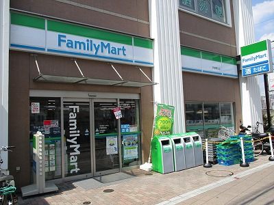 近くのファミリーマート 戸塚駅北店まで377m(徒歩5分)