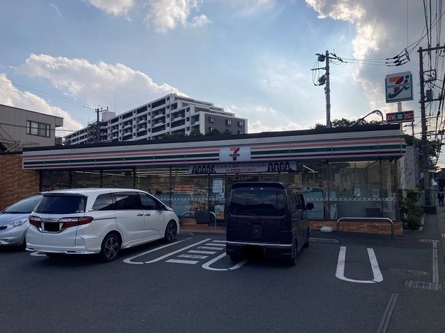 近くのセブンイレブン鎌倉岩瀬店まで209m（徒歩3分）