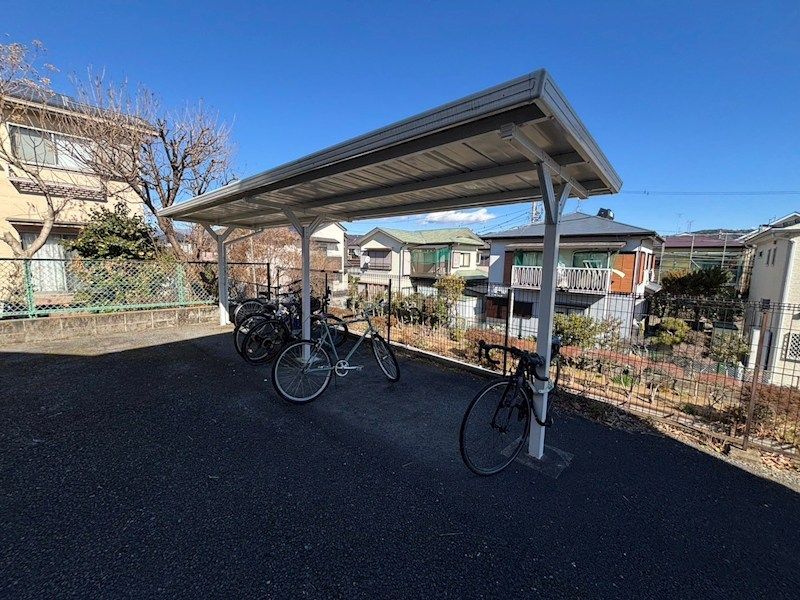 近くのダイナシティウストまで1,069m(徒歩14分)