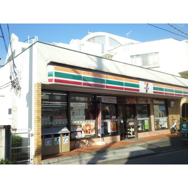 近くのセブンイレブン横浜原宿店まで642m（徒歩9分）