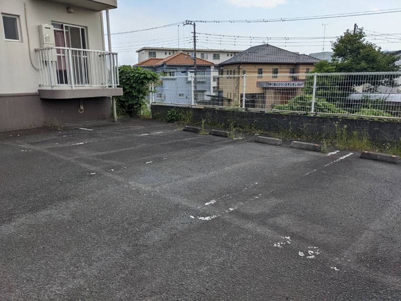 近くのヨークマート鴨宮店まで378m(徒歩5分)