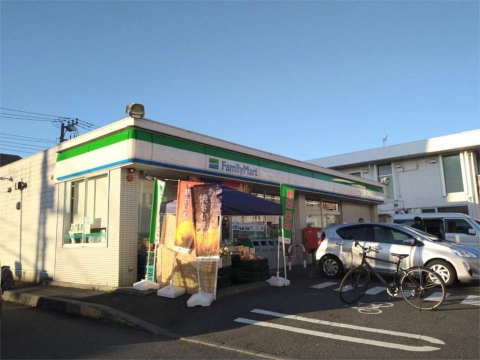 近くのファミリーマート 海老名下今泉店まで607m(徒歩8分)