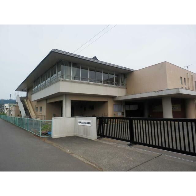 近くの大井町立大井第二幼稚園まで302m（徒歩4分）