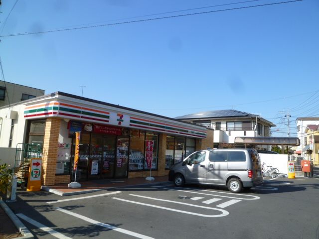 近くのセブンイレブン 厚木市戸田店まで595m（徒歩8分）