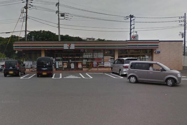 近くのセブンイレブン 小田原中村原店まで376m（徒歩5分）