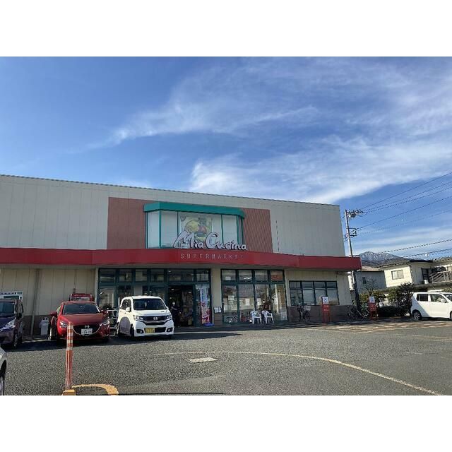 近くのユーコープミアクチーナ鶴巻店まで431m（徒歩6分）