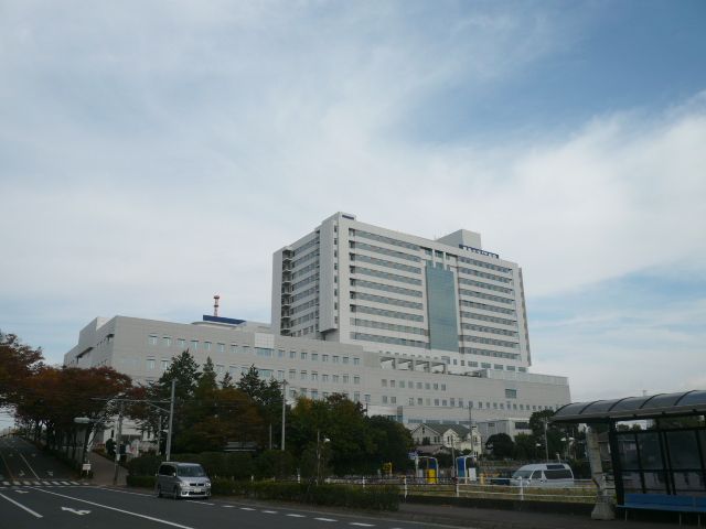 近くの東海大学病院まで560m（徒歩7分）