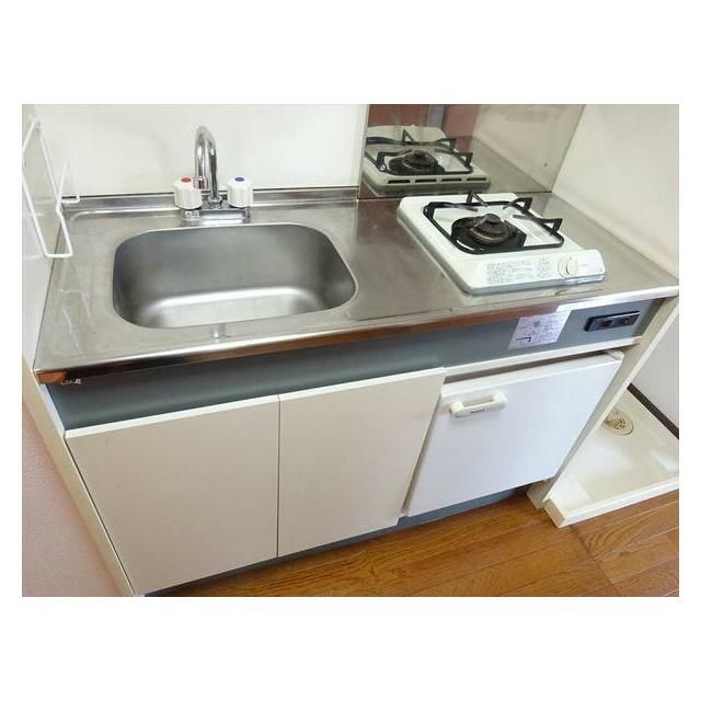 近くの横浜市戸塚区役所まで487m（徒歩7分）