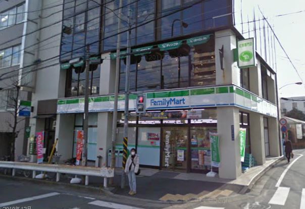 近くのファミリーマート 藤沢石上店まで24m（徒歩1分）
