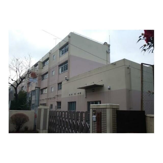 近くの横浜市立川上北小学校まで739m（徒歩10分）