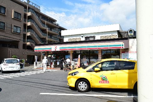 近くのセブンイレブン 茅ケ崎小和田店まで406m（徒歩6分）