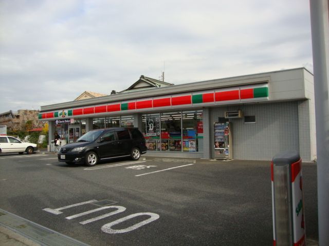 近くのサンクス海老名運動公園前店まで221m(徒歩3分)