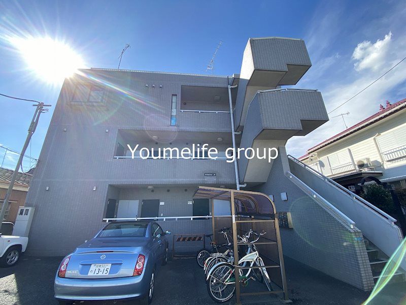 近くのセブンイレブン 伊勢原1丁目店まで245m（徒歩4分）