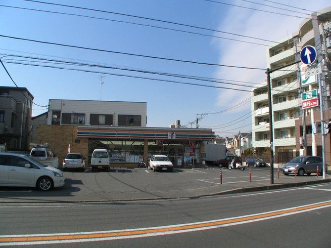 近くのセブンイレブン 藤沢片瀬5丁目店まで446m（徒歩6分）