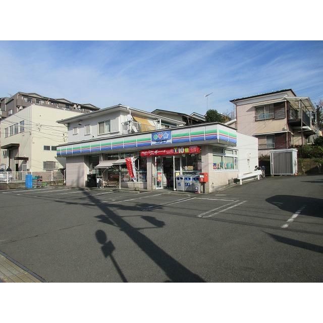 近くのスリーエフ海老名大谷店まで415m(徒歩6分)