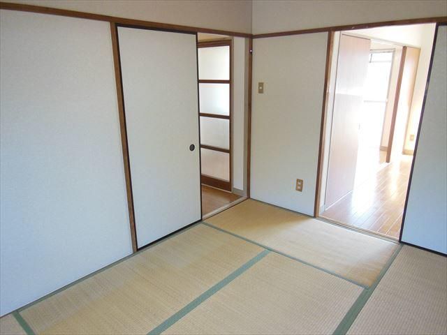 ベッドルーム