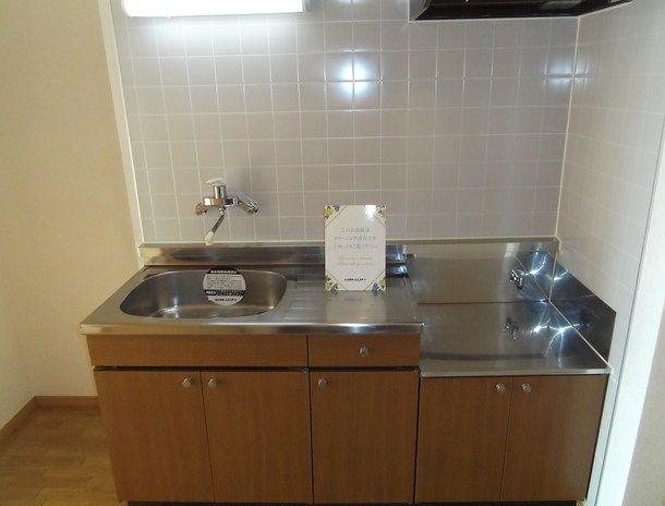 近くのセブンイレブン 鎌倉七里ガ浜店まで509m（徒歩7分）