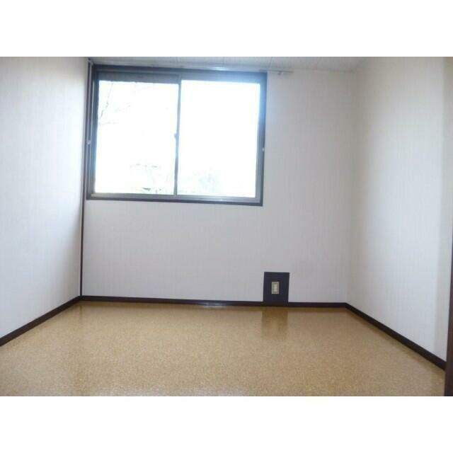 近くのファミリーマート 羽鳥五丁目店まで647m(徒歩9分)