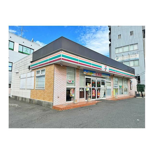 近くのセブンイレブン厚木愛甲石田駅前店まで567m(徒歩8分)
