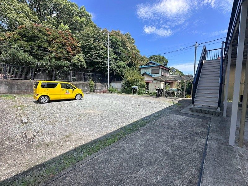 近くのコメリハードアンドグリーン平塚真田店まで1,557m（徒歩20分）