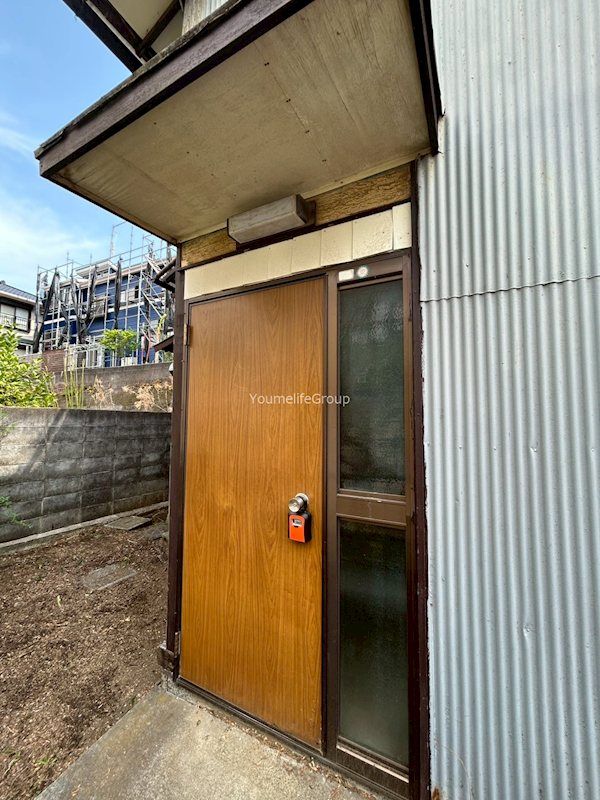 近くのスリーエフ 藤沢本町駅前店まで367m（徒歩5分）