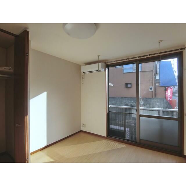 ベッドルーム