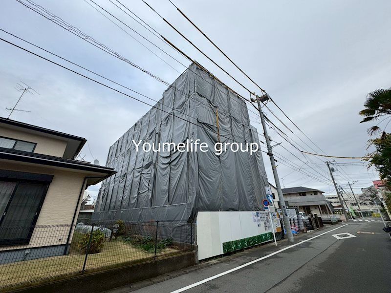 近くのローソン 伊勢原駅南店まで305m（徒歩4分）