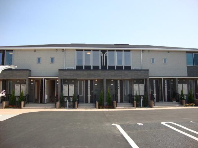 近くのファミリーマート 藤沢湘南台四丁目店まで793m（徒歩10分）
