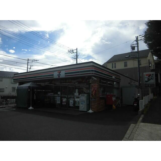 近くのセブンイレブン横浜西が岡店まで584m（徒歩8分）
