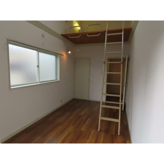 ベッドルーム