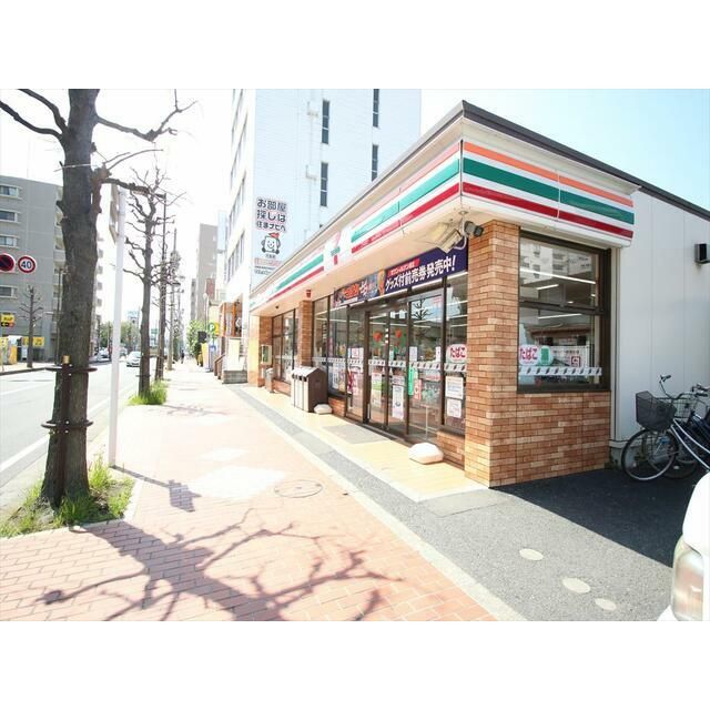 近くのセブンイレブン厚木旭町1丁目店まで245m(徒歩4分)