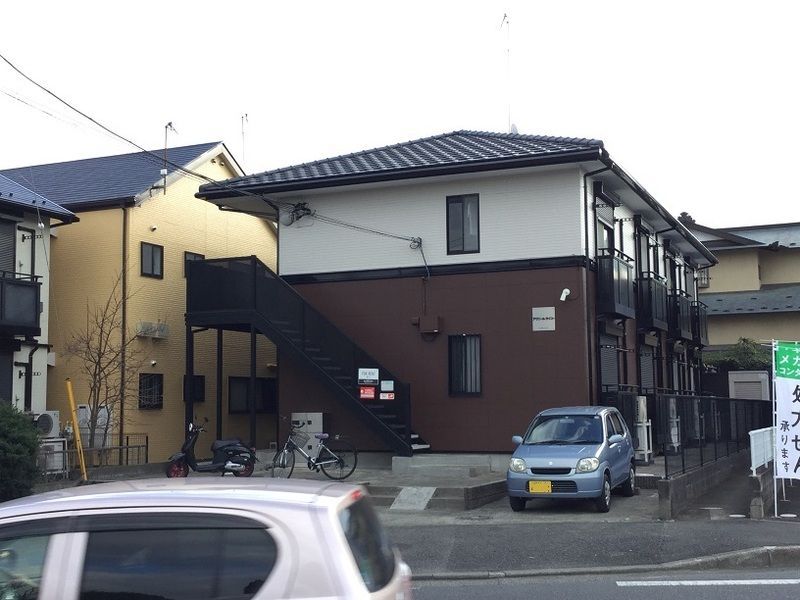 近くの秦野東海大学前郵便局まで423m（徒歩6分）