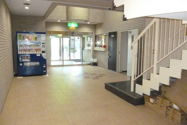 近くのローソン 平塚紅谷町店まで320m（徒歩4分）