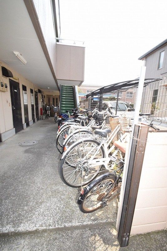 近くのマックスバリュ エクスプレス 厚木下荻野店まで109m(徒歩2分)