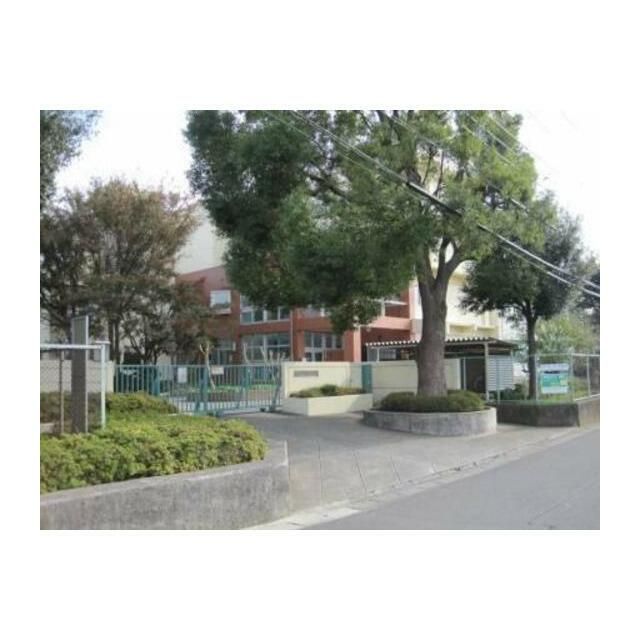 近くの大和市立　下福田中学校まで1,600m（徒歩20分）