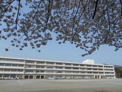 近くの秦野市立末広小学校まで1,485m（徒歩19分）