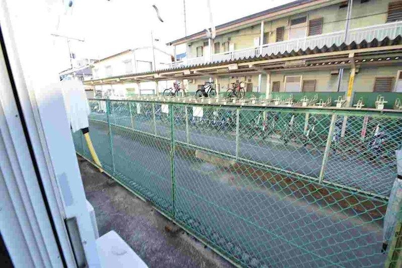 近くのクリエイトエス・ディー秦野東海大駅前店まで413m（徒歩6分）