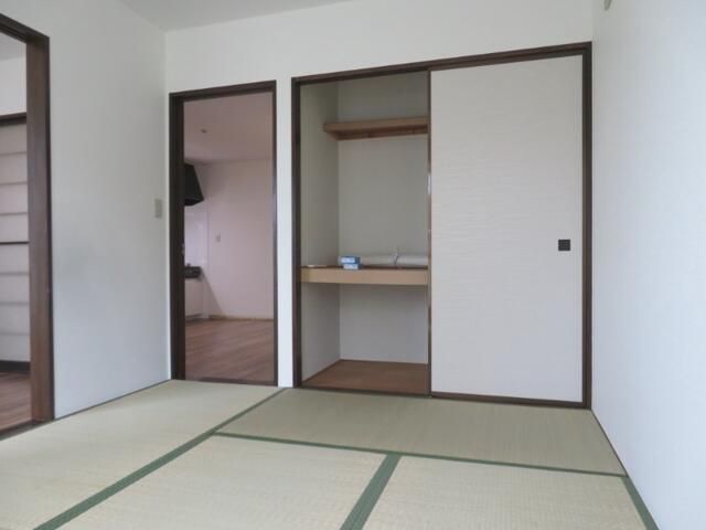 ベッドルーム