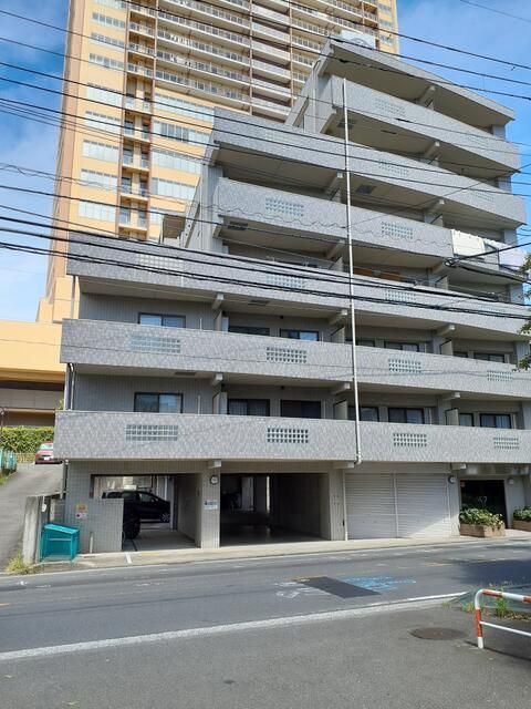 近くの東戸塚記念病院まで721m（徒歩10分）