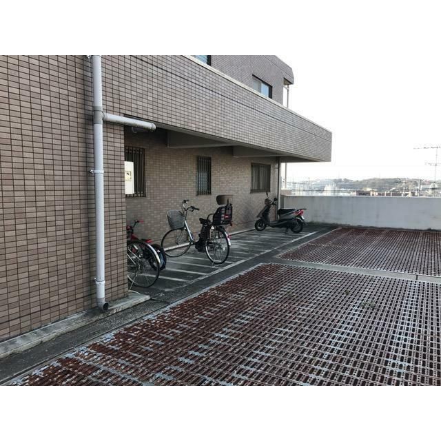 近くのスリーエフ 戸塚上倉田町店まで568m（徒歩8分）