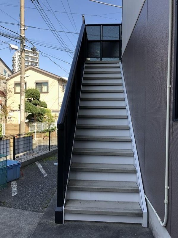 近くの辻堂郵便局まで162m（徒歩3分）