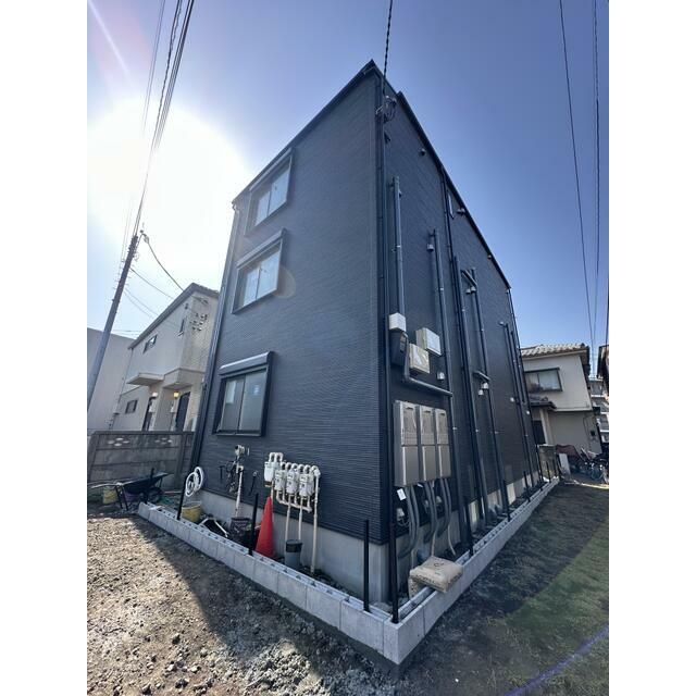 近くのヨークマート 六会店まで579m（徒歩8分）