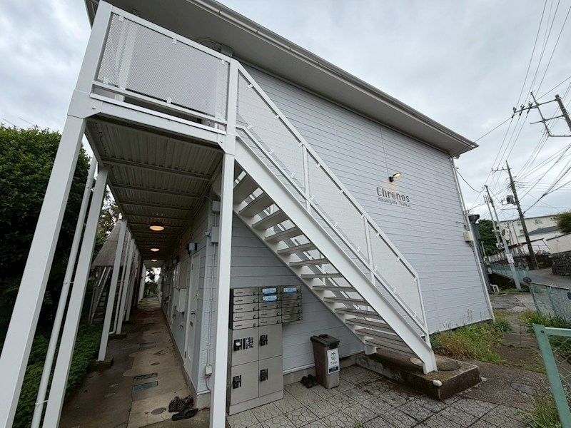 近くのローソンストア100 秦野南矢名店まで215m（徒歩3分）