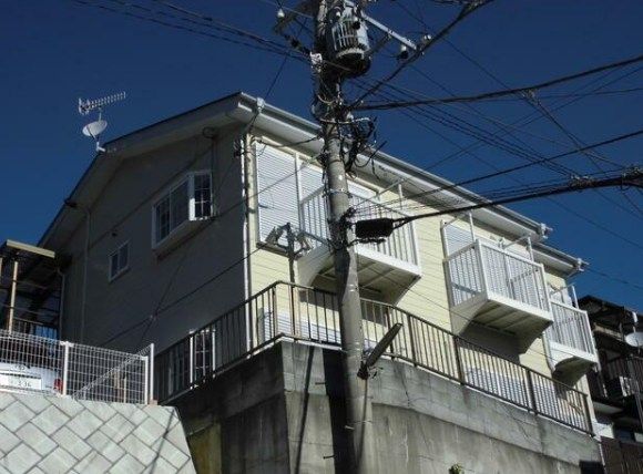 近くのファミリーマート 秦野南矢名店まで617m（徒歩8分）