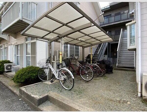 近くのセブンイレブン 厚木妻田南1丁目店まで65m（徒歩1分）