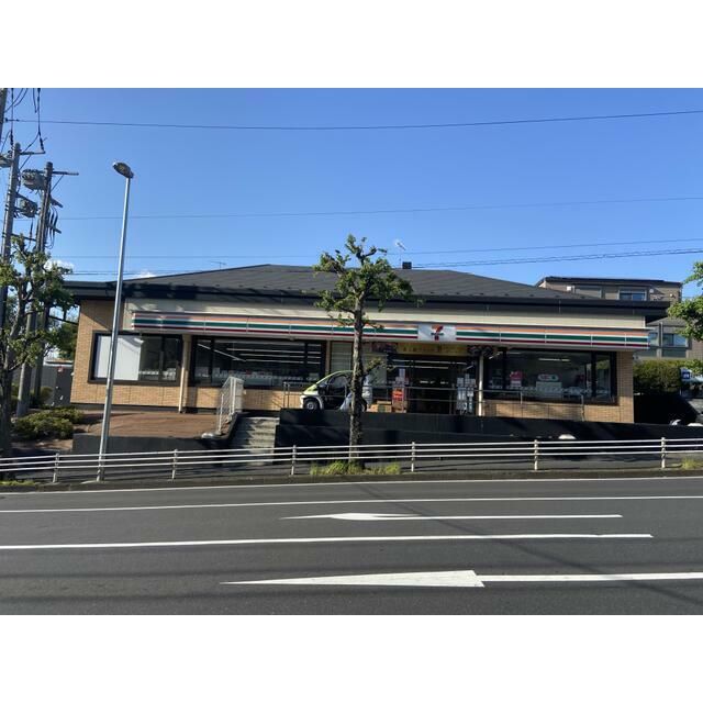 近くのセブンイレブン横浜戸塚名瀬町店まで430m（徒歩6分）